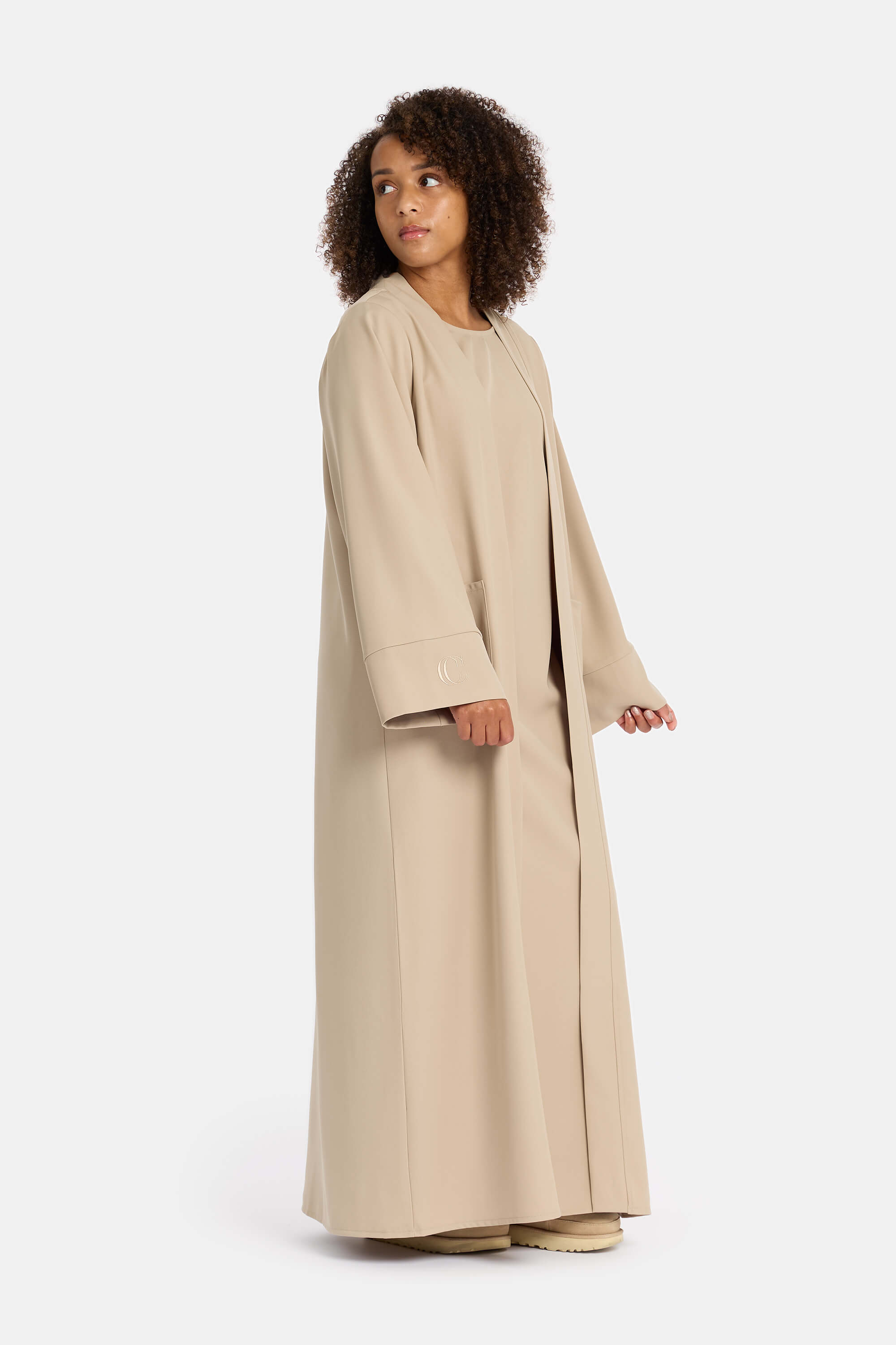 Basic abaya with pockets - sandstone